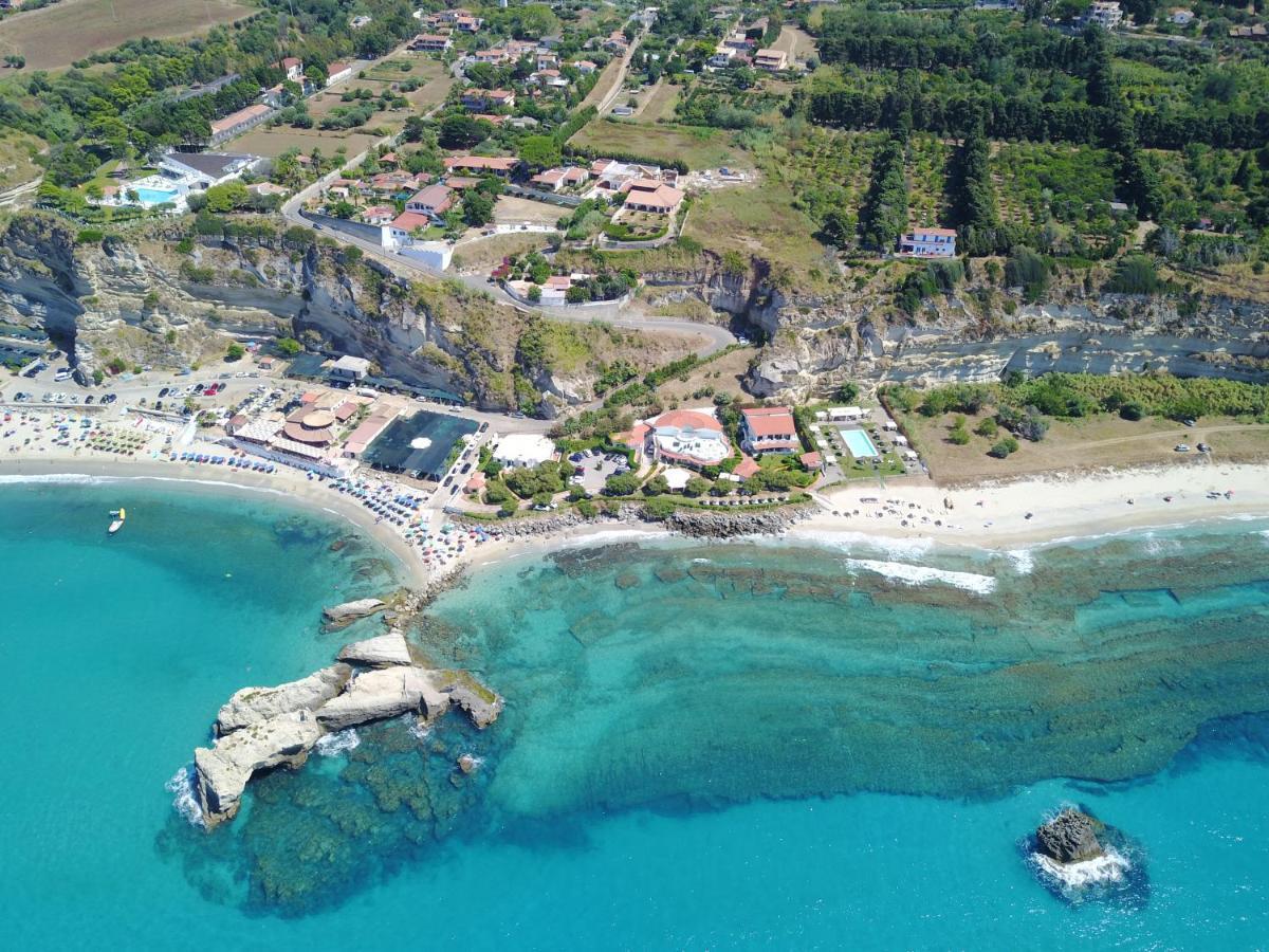 Borgo Di Riaci Beach Resort Santa Domenica  Exterior foto